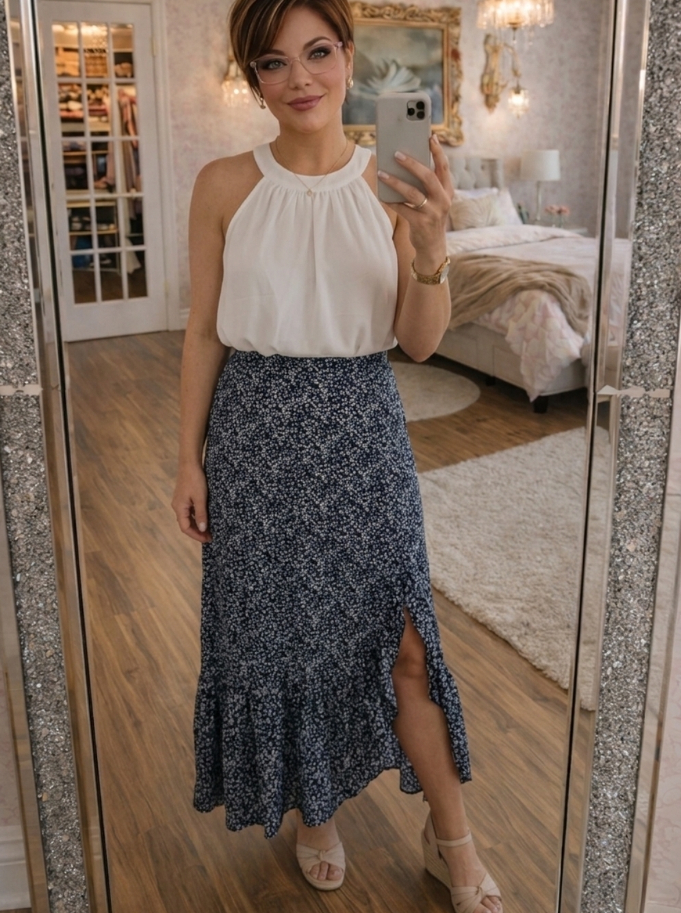 Maxi skirt with ruffled slit